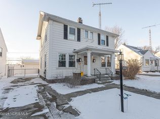 590 Sylvandale Ave, Oregon, OH 43616