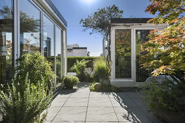 Sold by Nest Seekers International | media 22