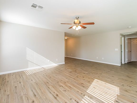 4th image of 2468 E Palm Beach Dr