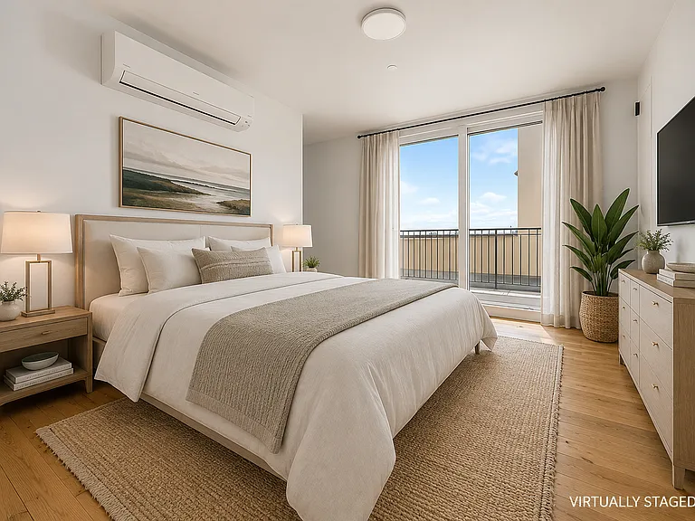147 Stanhope St #4B — Photo 4