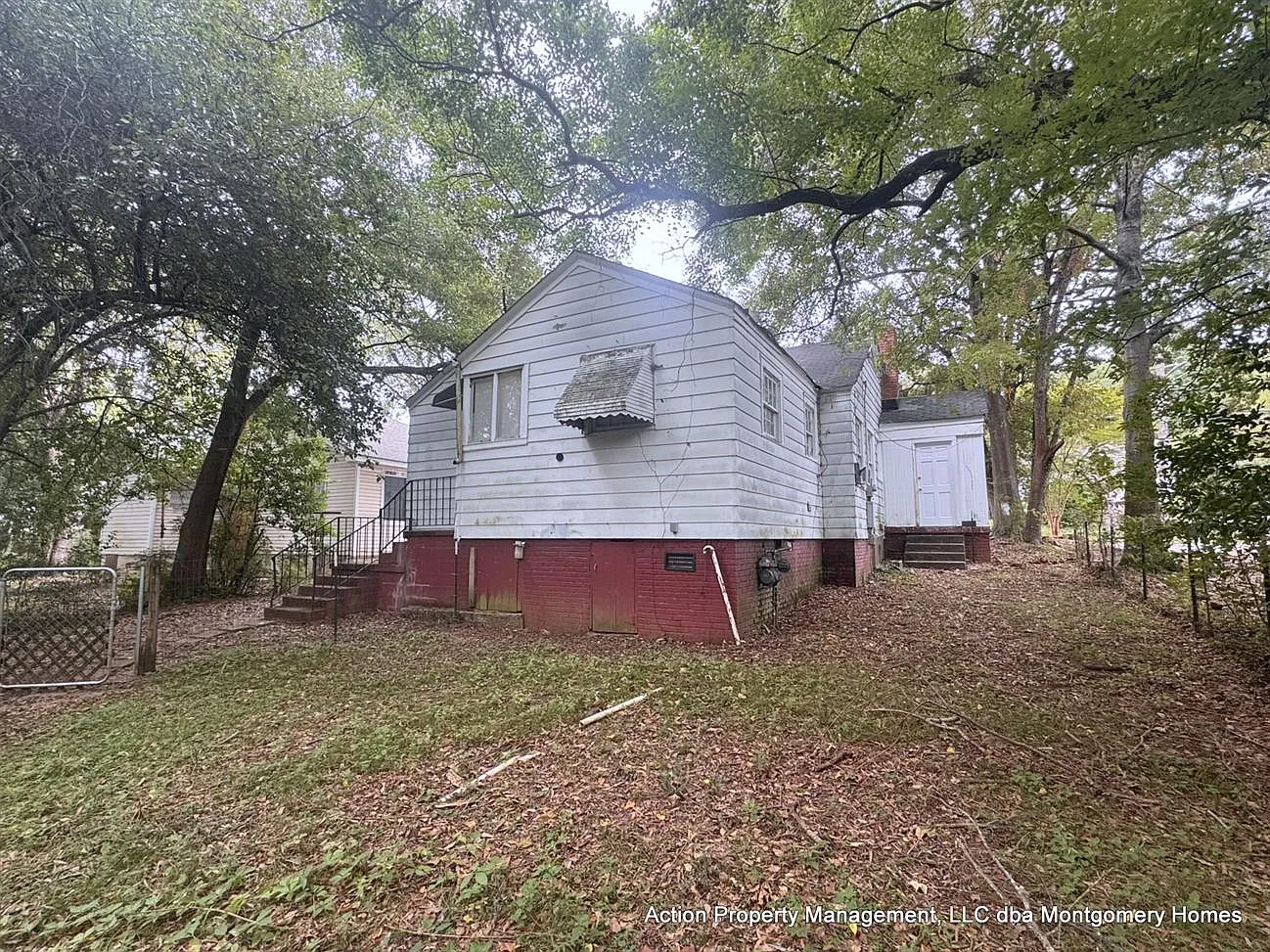 2225 Windsor Avenue — Photo 4