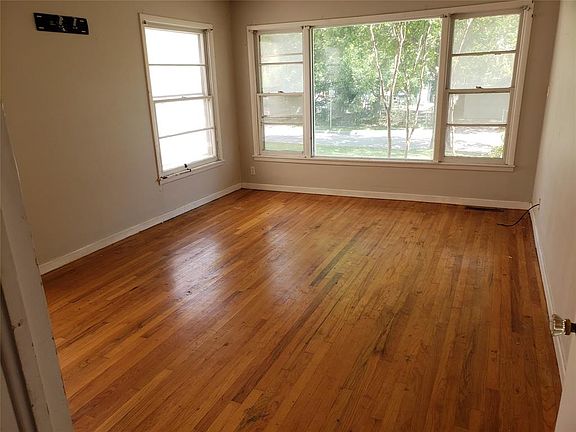 5th image of 3817 Byers Ave