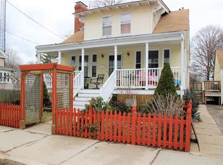 95 Union St, Woonsocket, RI 02895