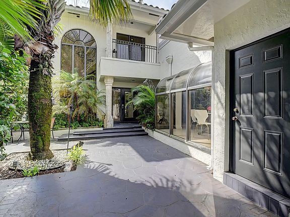 5th image of 22866 El Dorado Dr