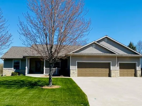1268 Crystal LANE, Mayville, WI 53050