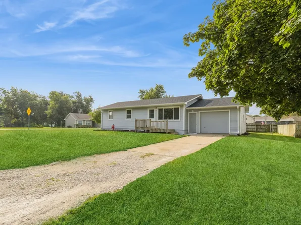 301 N 2nd St, Woodward, IA 50276