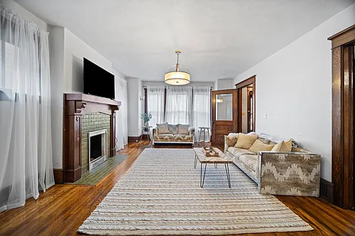 425 W 8th St #427 Photo 1