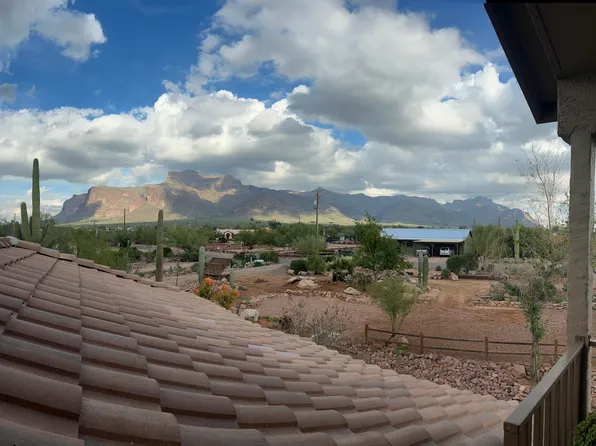 1502 S PROSPECTORS Road, Apache Junction, AZ 85119