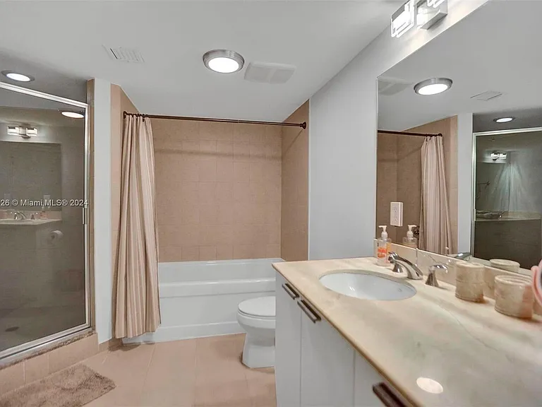 16699 Collins Ave #3105 — Photo 32