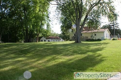 4th image of 886 West Ave