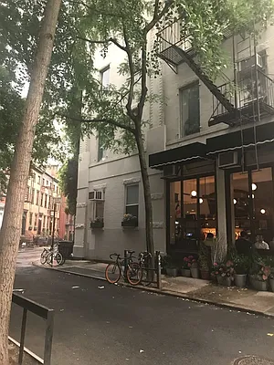 Rented by LJ Sloane Management | media 25