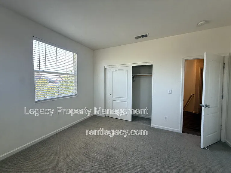 1552 Bailey Dr — Photo 16