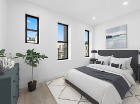 34-32 43rd St, Long Island City, NY