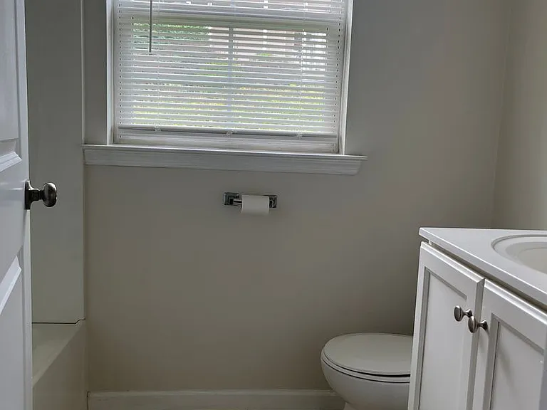 336 Central Park Ave — Photo 7