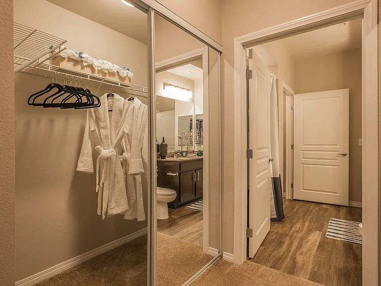 B3 1140 SQFT 2 Bed 2 Bath