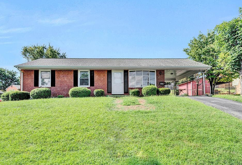 1st image of 2207 Bainbridge Dr