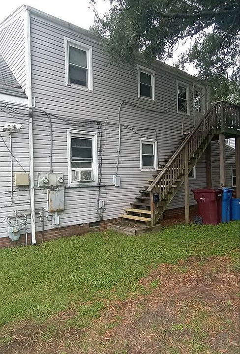 1st image of 909 Lusk St