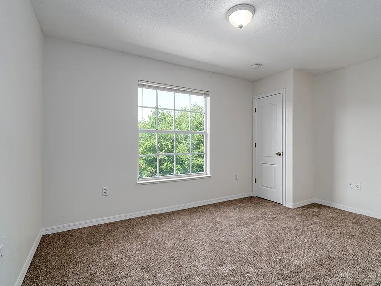 2167 Harrison St — Photo 13