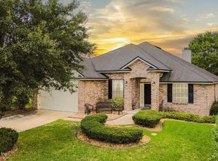 904 Raindrop Ln, Middleburg, FL 32068