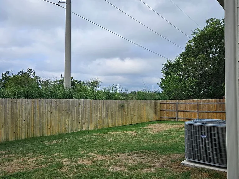 110 Marimoor Dr — Photo 7