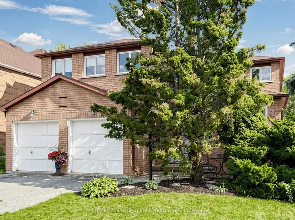 379 Manhattan Dr, Markham, ON L3P 7J2