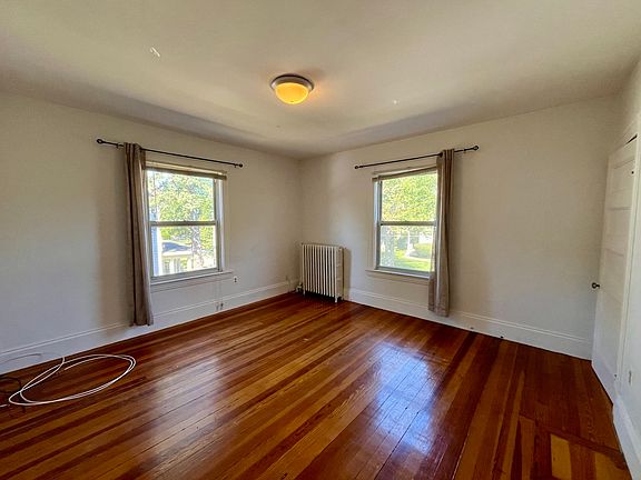 2nd image of 34 Pelham St #2