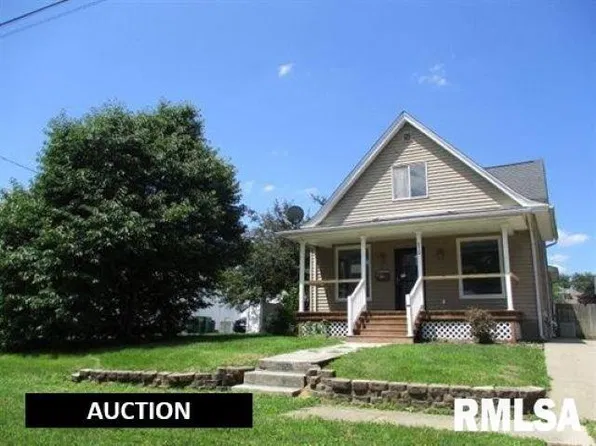 572 Clark St, Galesburg, IL 61401