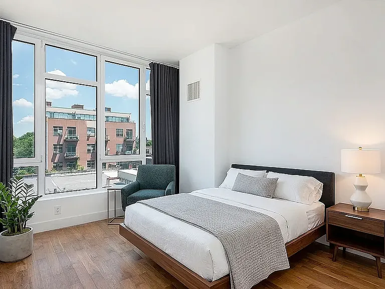 214 N 11th St #5C — Photo 9