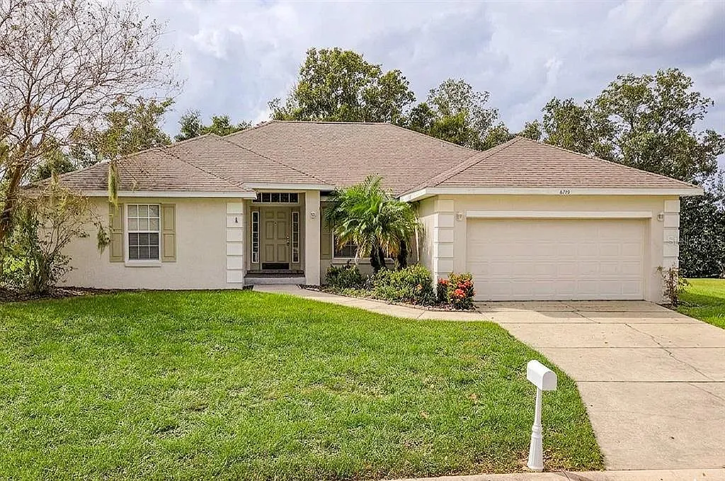 4 bed, 3.0 bath, 2116 sqft, $2,450 — Photo 1