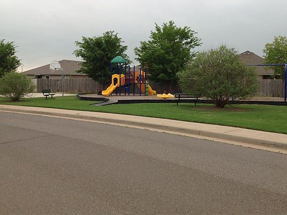 4th image of 8409 SW 46th Pl