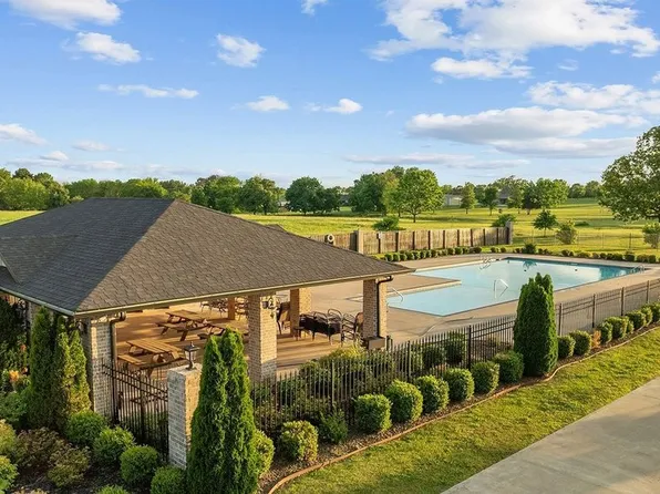 1309 Carrara St, Springdale, AR 72762