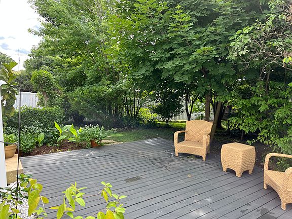 2nd image of 402 Magnolia Dr