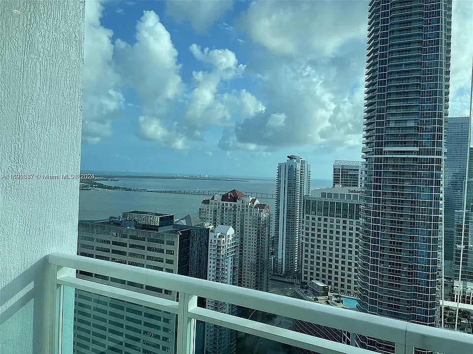 1 bed, 628 sqft, $3,400 — Photo 2