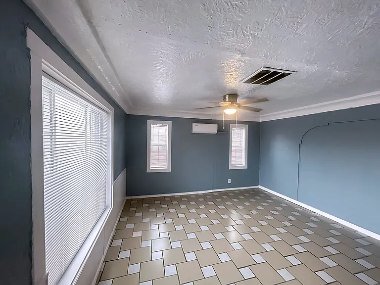 71 N Boone St #1 — Photo 19