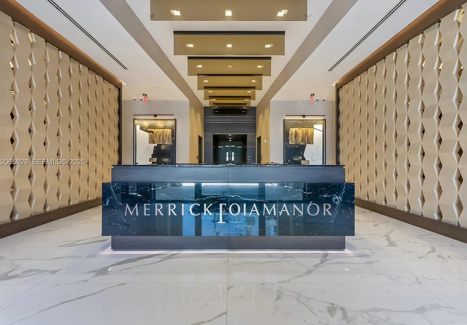 Merrick Manor Condo — Photo 2