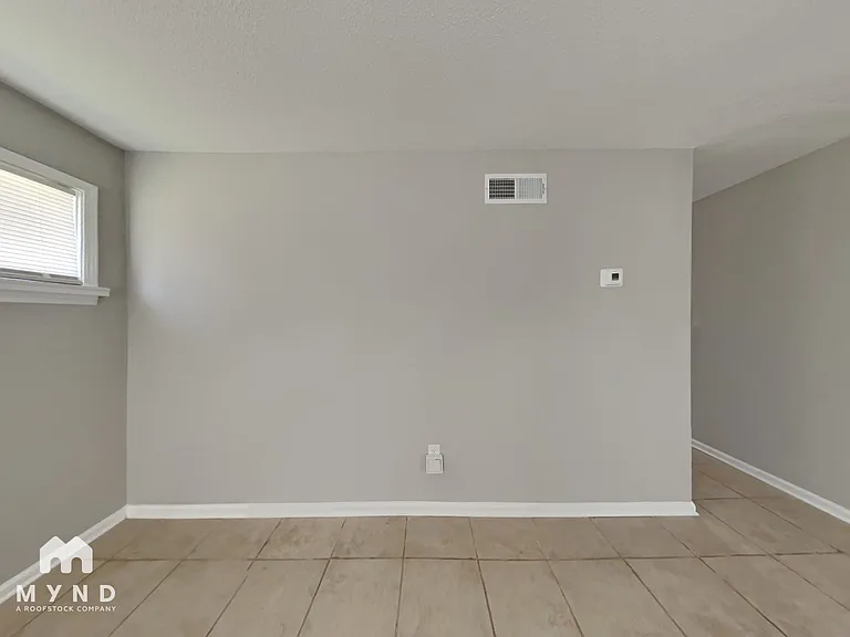 4420 Double Tree Rd — Photo 8
