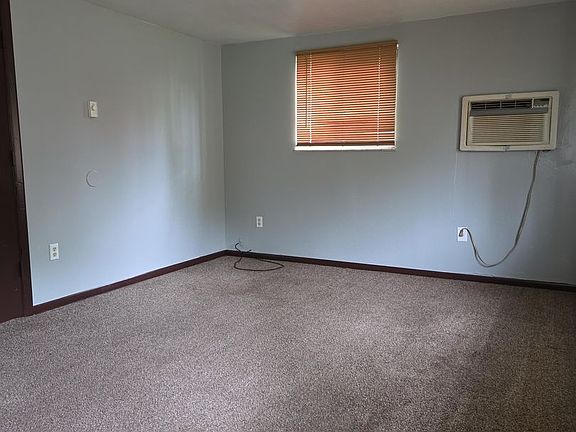 5th image of 21 W Parkwood Dr #A