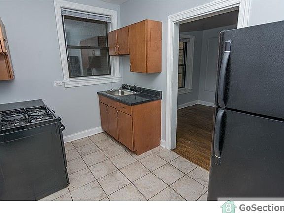 3rd image of 8104 S Essex Ave APT 1E