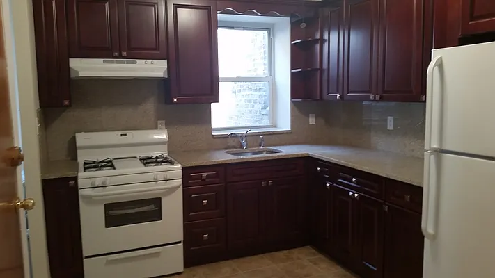 Rented by Realty Nerd | media 8