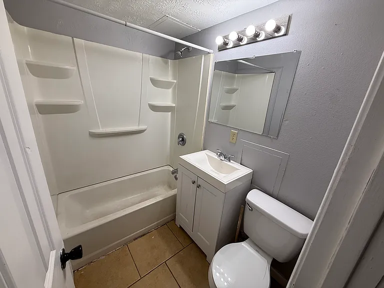 2600 S Duluth Ave #2600 — Photo 3