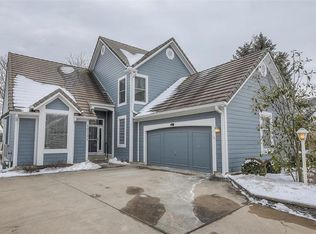 12131 Sagamore Rd, Leawood, KS 66209