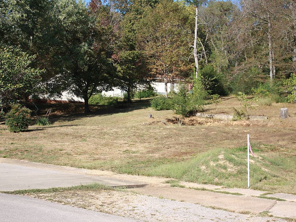 1st image of Oak St