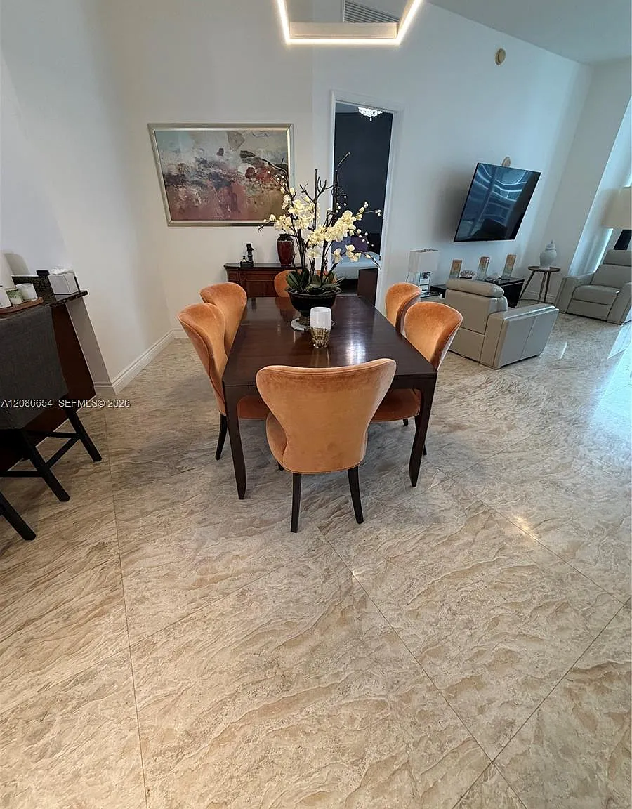 Tdr Tower Ii Condo — Photo 4