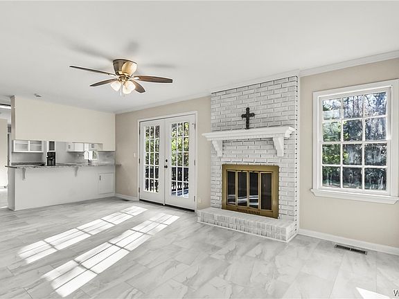 3rd image of 2090 Idlewood Dr