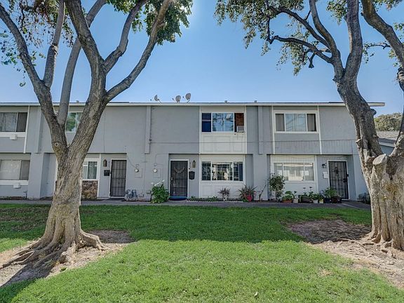2nd image of 413 Aires Ln