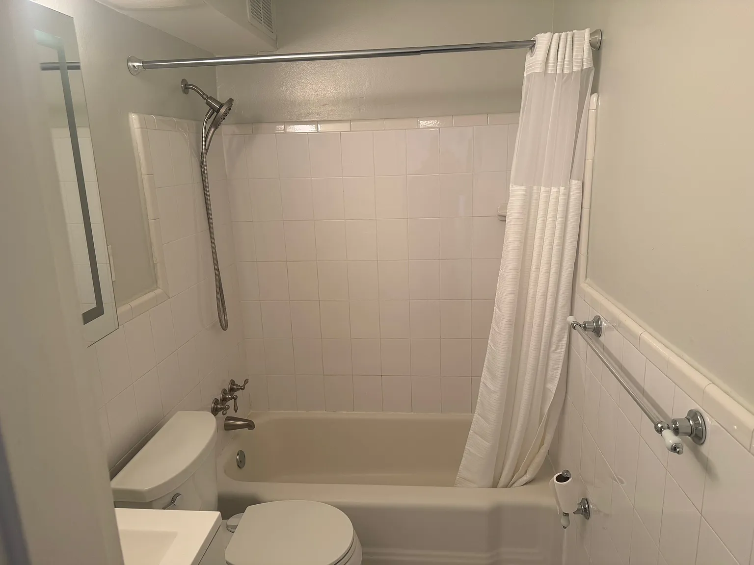 2 bed, 1400 sqft, $2,950 — Photo 1