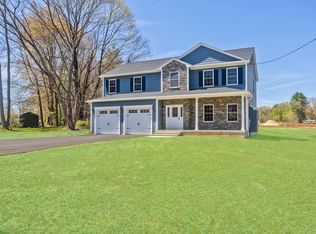 15 Fernwood Dr, East Longmeadow, MA 01028
