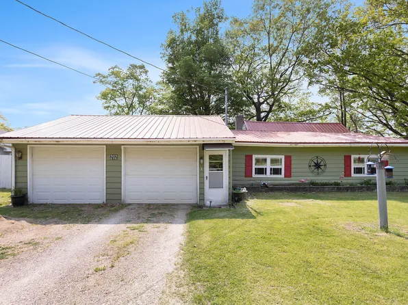 202 Tuttle Park Dr, Sherwood, MI 49089