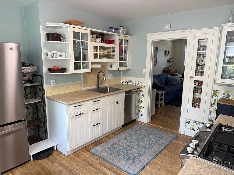 47 Seaverns Ave #2R — Photo 4