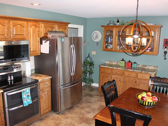 kitchen with appliances
